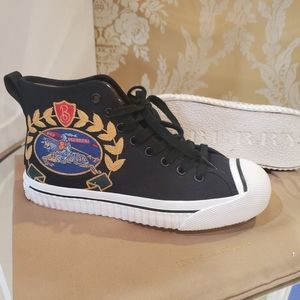 Burberry Hightops size 37